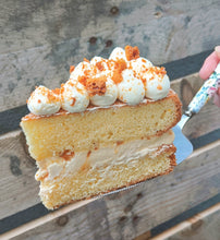 Load image into Gallery viewer, Caramel, Vanilla, Honeycomb Cake - 10 Inch 2 Layers
